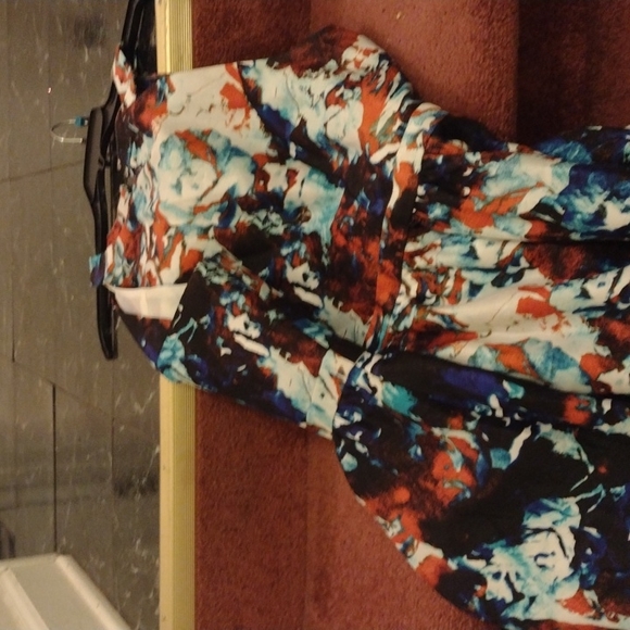 Dress - Picture 2 of 2